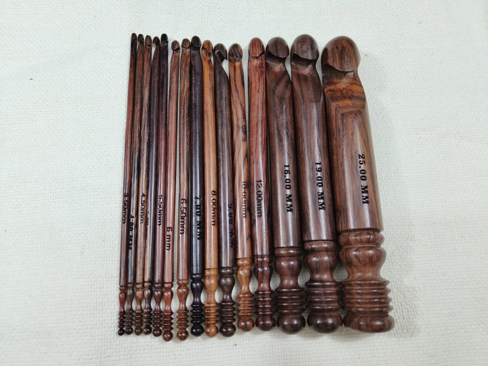 Crochet Hook - Crocheter - Yarn Holder - SilkRouteIndia