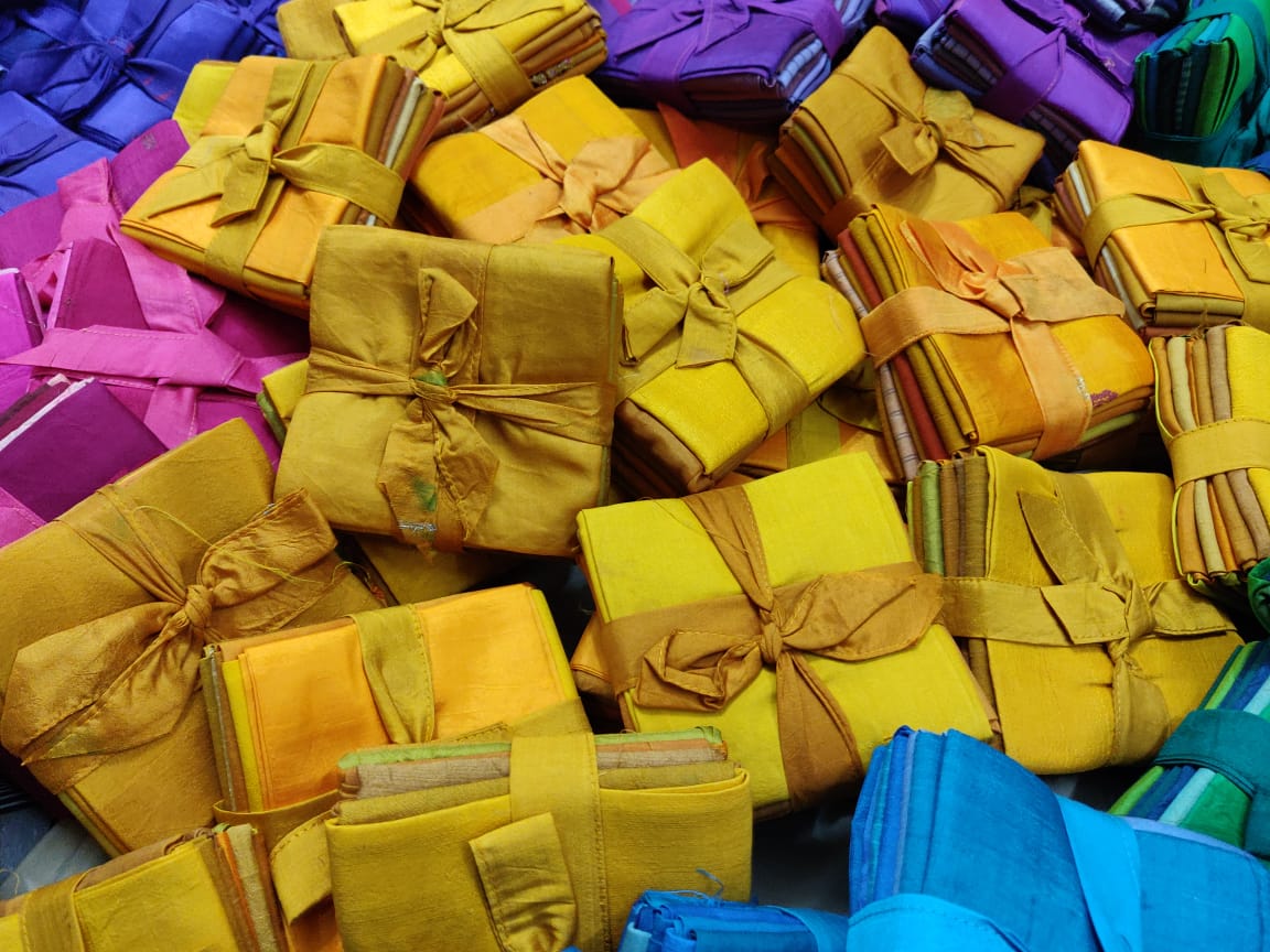 The perfect Fat Quarter for your next quilting, Cushion, Bedsheet or patchwork assignment. These fabric squares are handmade from Recycle Sari Silk, by the artisans in our co-ops in India.