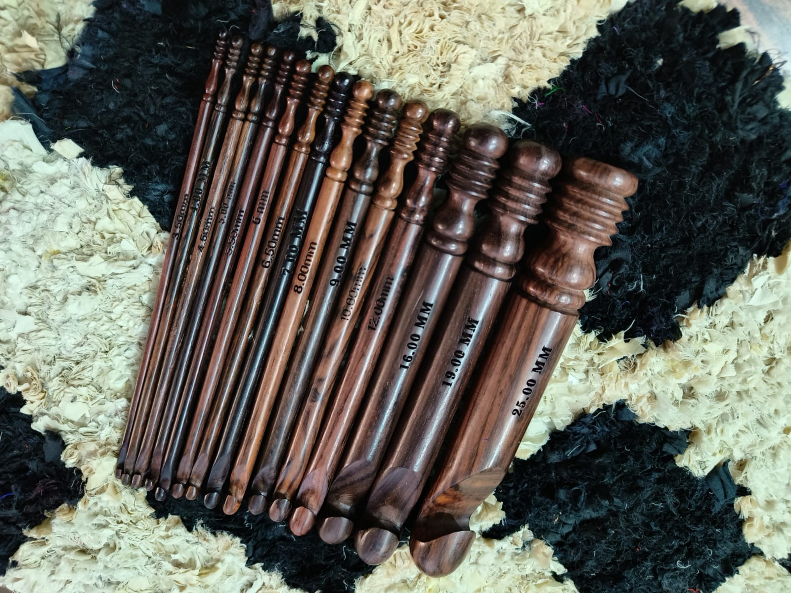 Crochet Hook - Crocheter - Yarn Holder - SilkRouteIndia