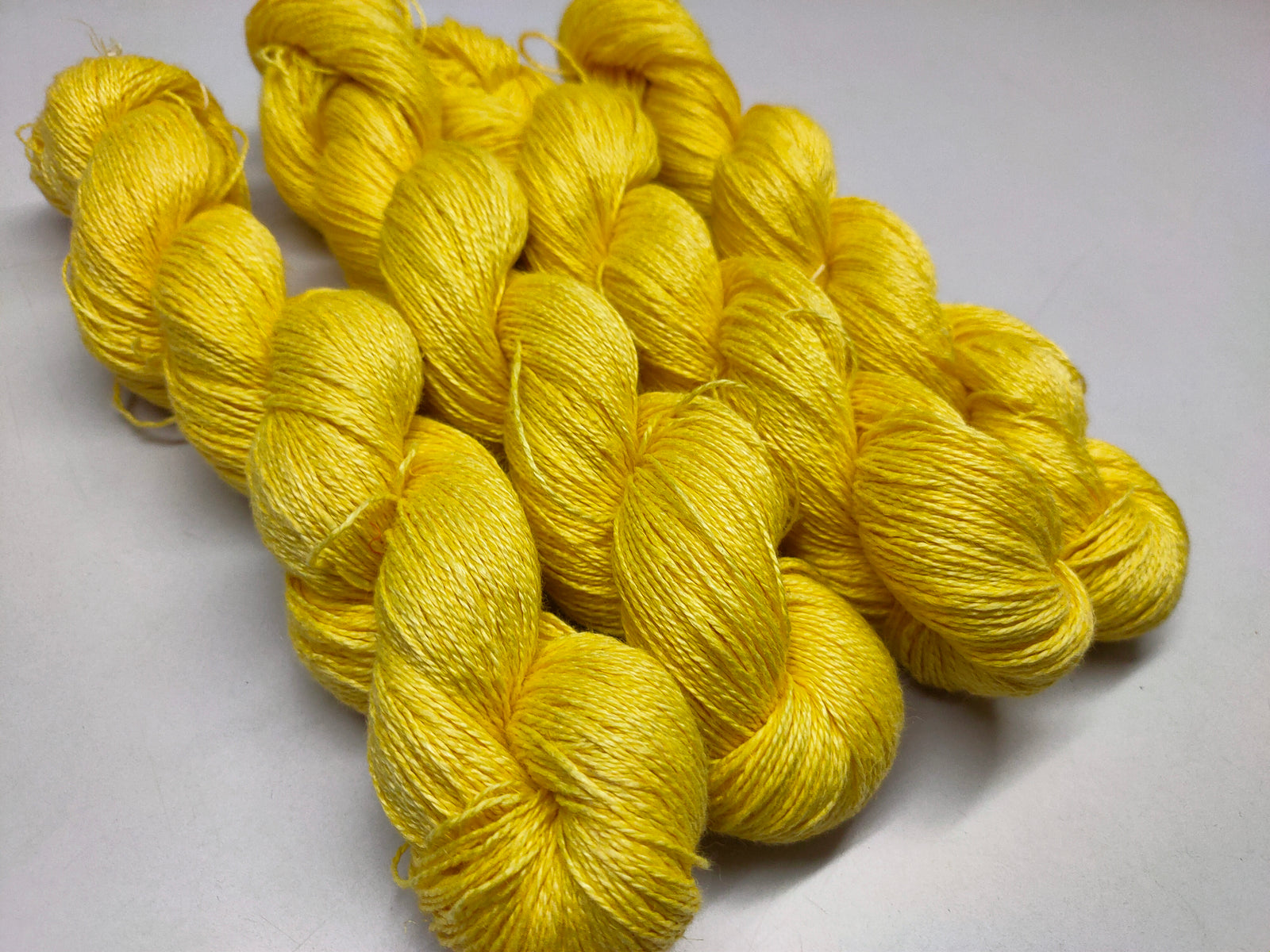 Linen Sportweight 2 PLY Yarn - Lemon Yellow