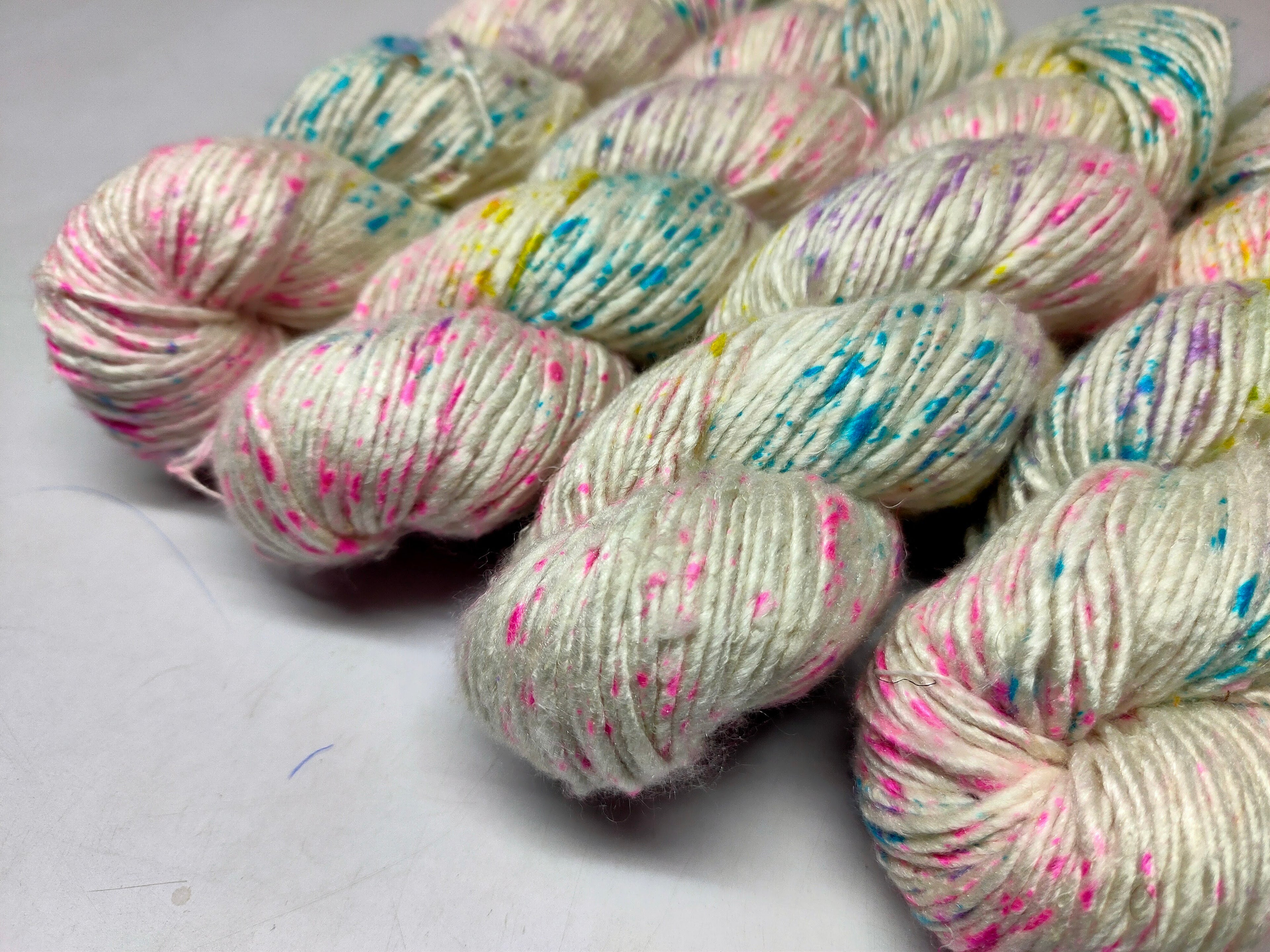 Mulberry Yarn Short Fiber - Vanila Candy