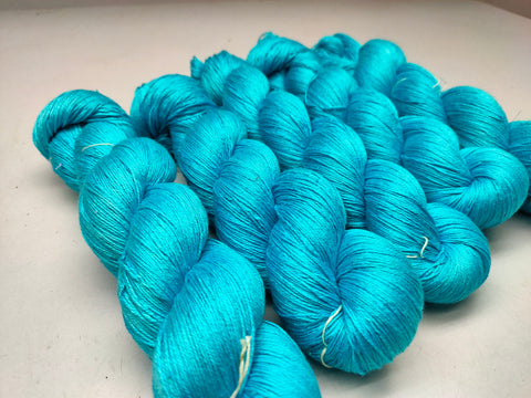 Mulberry Silk Yarn - 600M/100Gr. - Pacific Blue