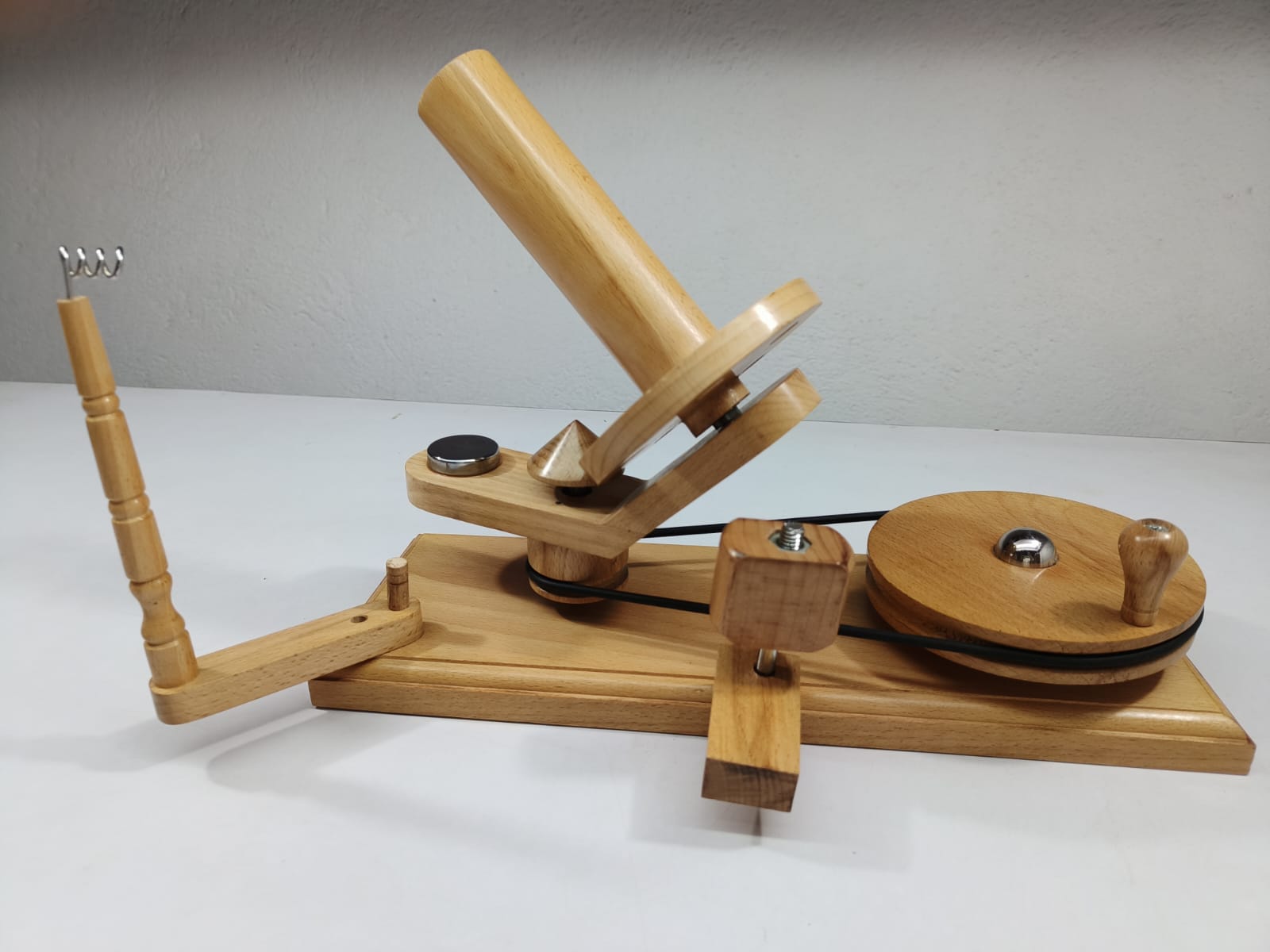 Yarn Balls winder or Wool Winder or Yarn Swift Winder - SilkRouteIndia - Yarn unwinding