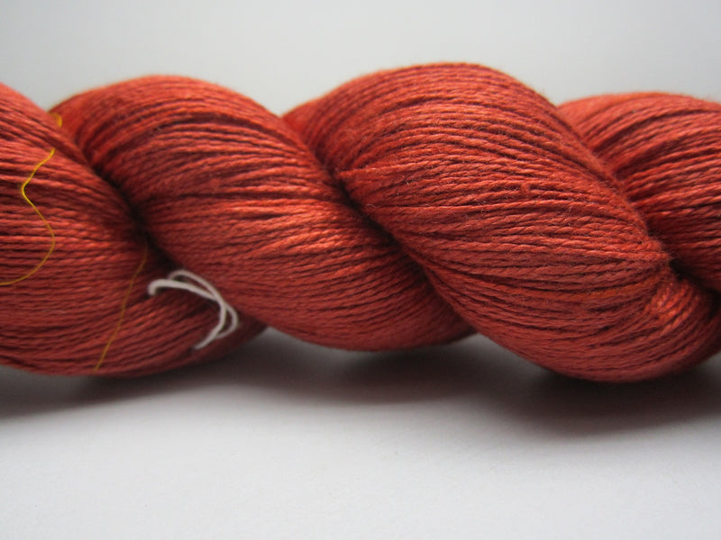 Mulberry Silk Yarn 900M/100Gr - 212