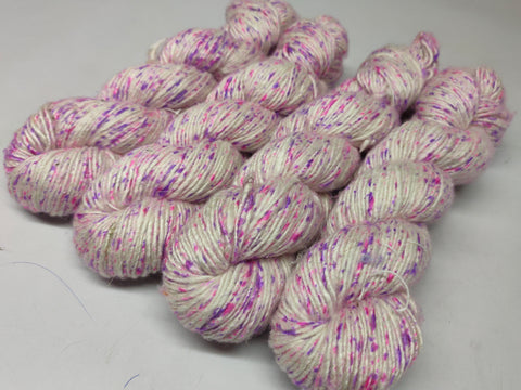 Mulberry Yarn Short Fiber - Tulip Garden - SilkRouteIndia